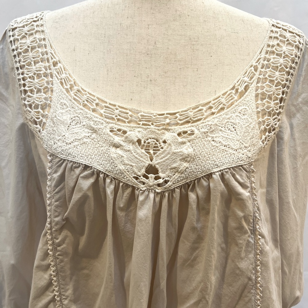 Vintage crochet French soft white cotton blouse. Fits S or M.